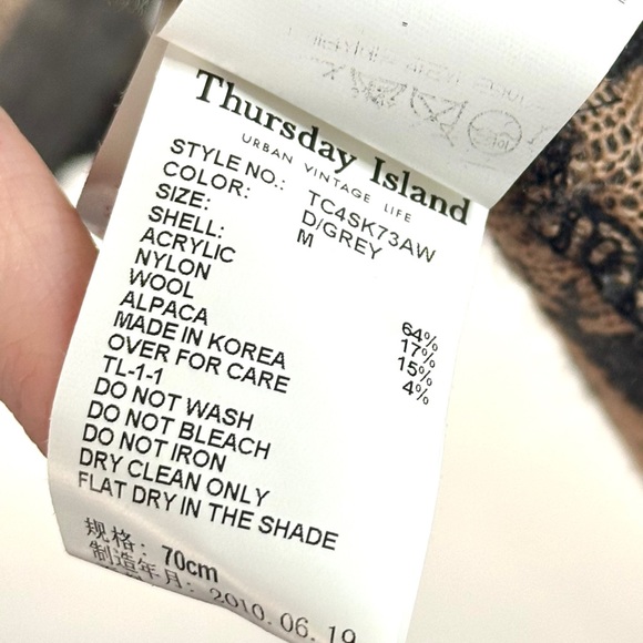 Thursday Island Wool Alpaca Blend Asymmetrical Knit Skirt Size Medium - Picture 8 of 9